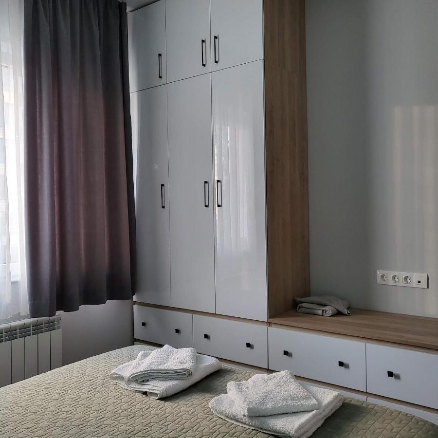 New Luxury Next To Subway With Garage Daire *