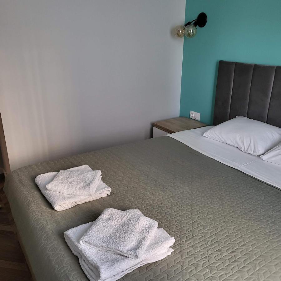 New Luxury Next To Subway With Garage Daire Sofya
