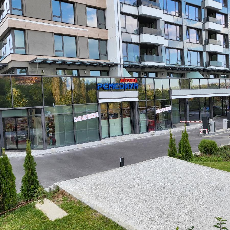 New Luxury Next To Subway With Garage Sofya
